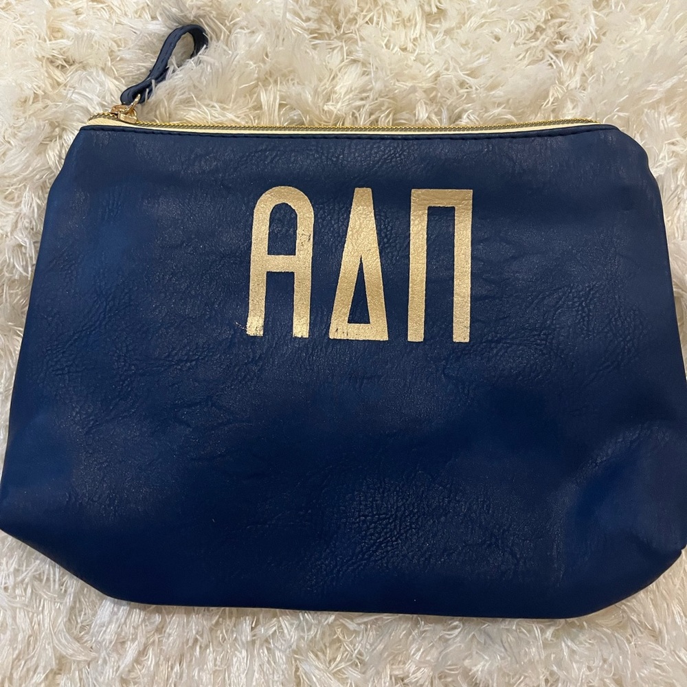 ΑΔΠ cosmetic bag, Alpha Delta Pi
